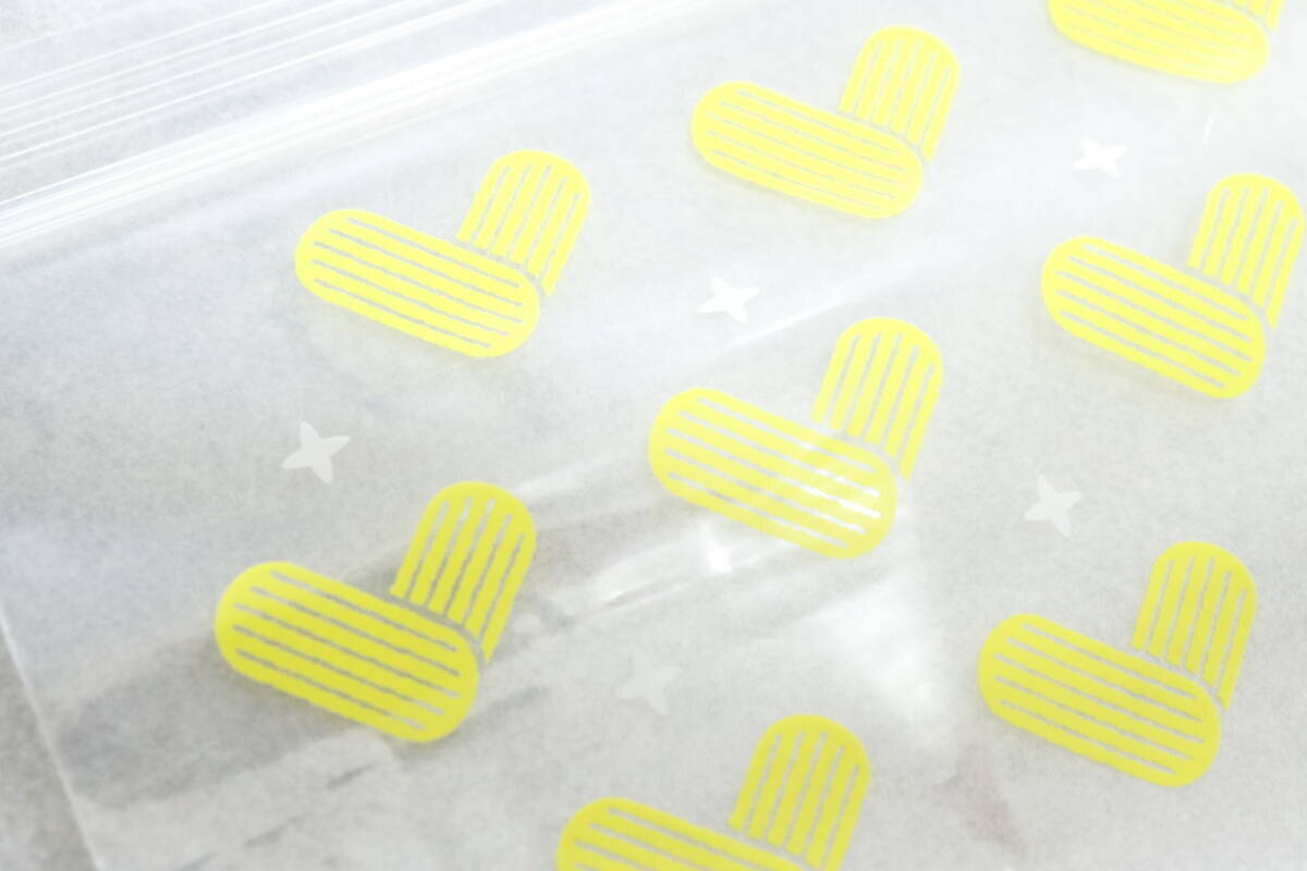 100均にひっそり出てるよ！たっぷり入ってコスパ抜群！あの人気お菓子柄の便利グッズ
