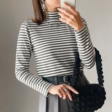 無印で在庫わずか…！大人気のボーダートップスで大人の着回し7コーデ