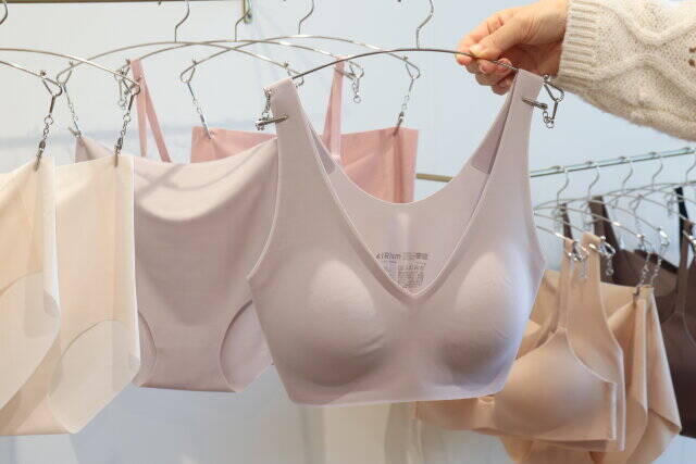 ユニクロの本気がスゴイ…♡1回着たらヤミツキ！体温で身体になじむブラ