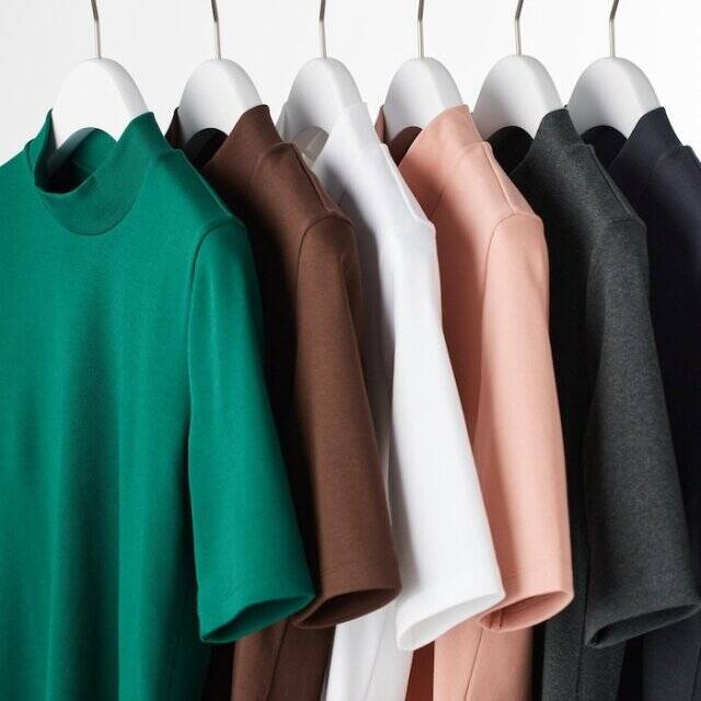 ユニクロでイロチ買い案件発生中！秋までガンガン着倒せる！キレイ色トップスが全部欲しい♡