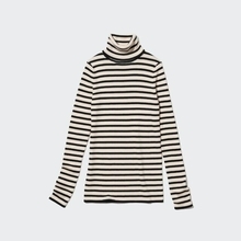 今ユニクロで買うなら絶対コレ！春までガンガン着倒せる♡大人におすすめ「最旬ニット」