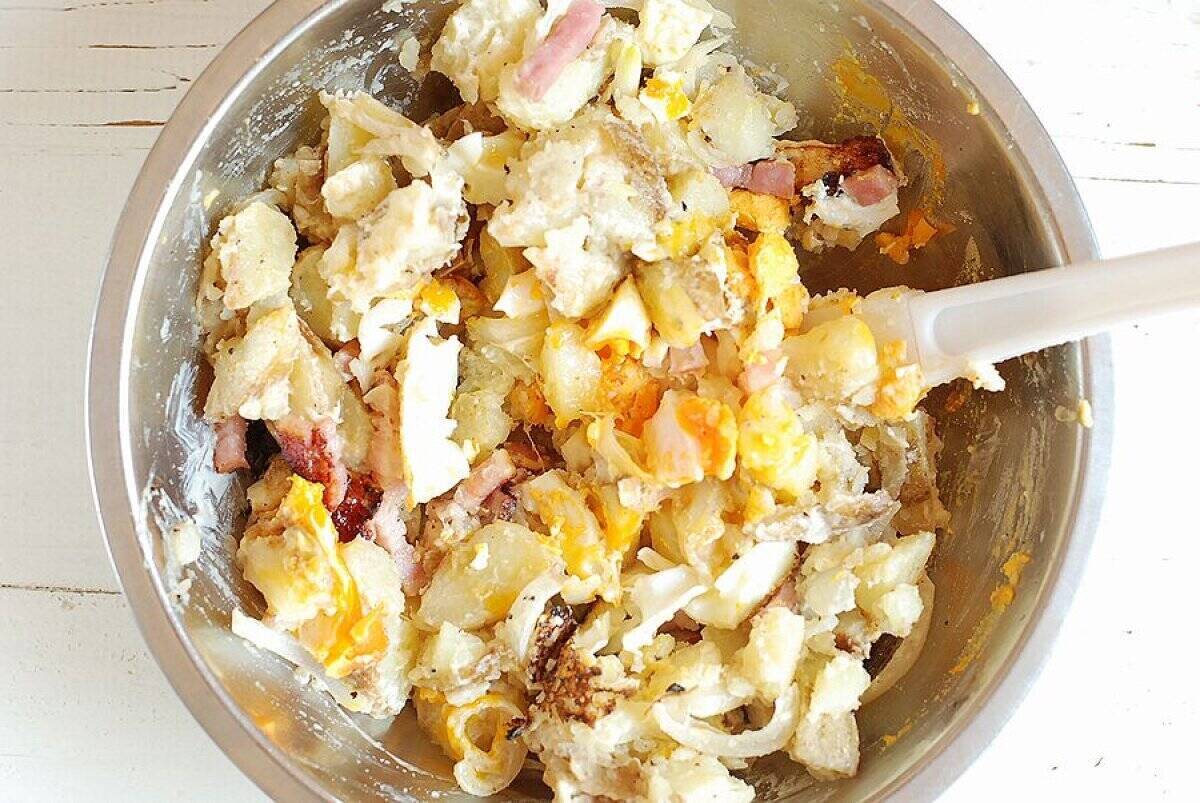 ポテサラは焼くのが正解だった！？カリッとほくほく！新じゃがの焼きポテトサラダのレシピ