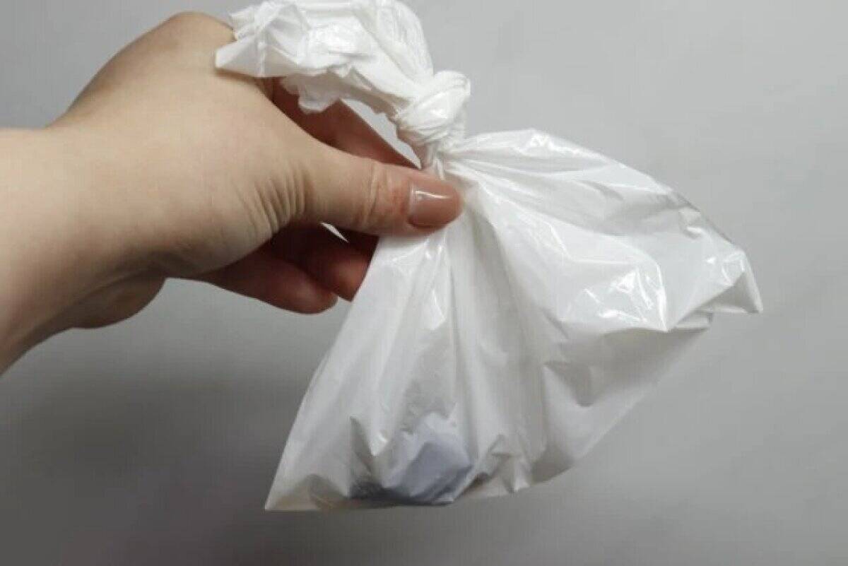 100均で探してみて！「ひと晩放置してただけなのに…クサッ！」大惨事を回避するニオイ対策