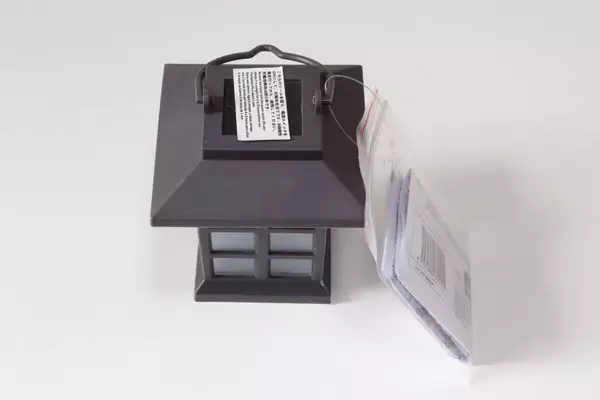 ダイソーさん値段間違えてない！？200円にしてはクオリティ高すぎ！自動で使える高機能ライト