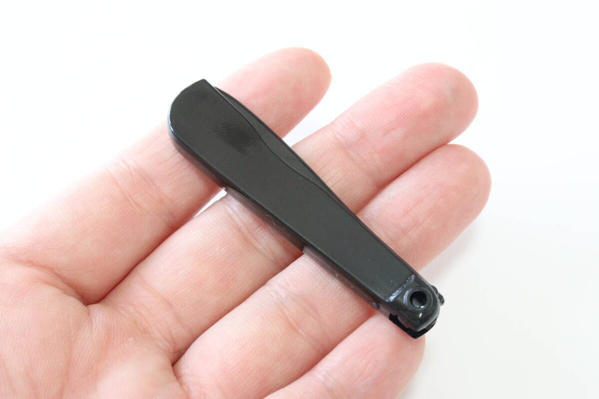 100均で買い替えて大正解！「正直金属製は苦手だった…」持ち運びにも便利なメイクグッズ