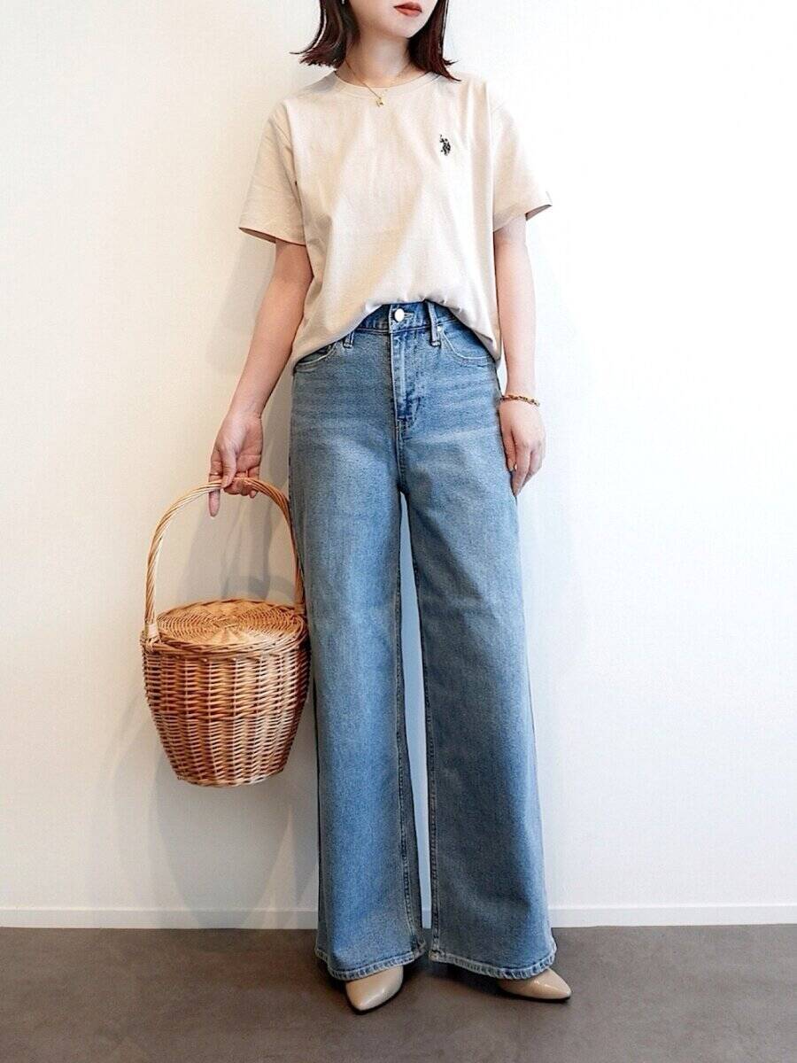 ただのワンツーコーデは手抜きに見えちゃう！大人の「Tシャツ」おしゃれな着こなし方