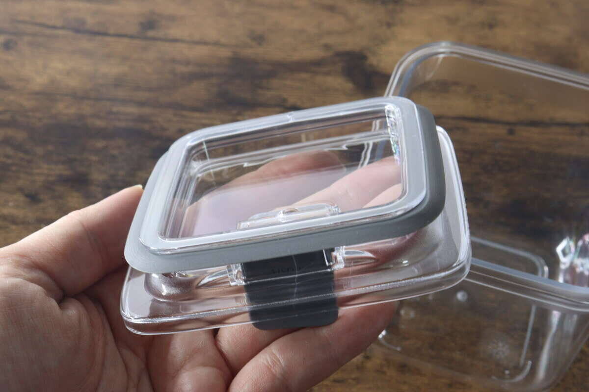 100均で200円！「調味料や粉モノの収納に困ってる人に教えたい…」優秀な保存容器