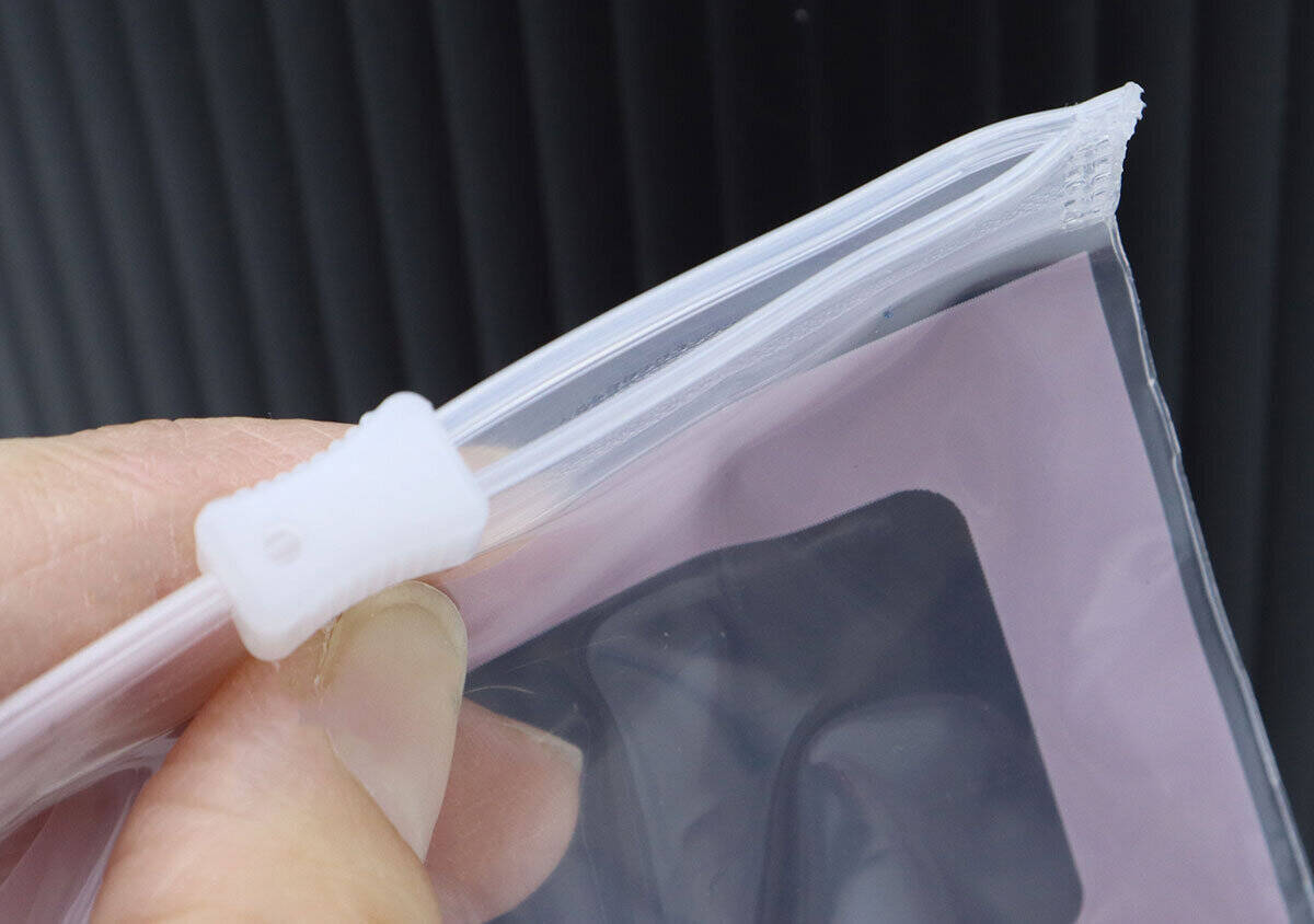頼む…ずっと売ってくれ～！「中で分けられるって斬新！」欲しい物を即取り出せる100均袋