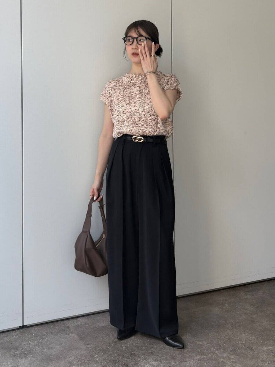 夏コーデは「黒パンツ」を味方につける♡体型カバーしながらこなれ見え！大人のお手本スタイル
