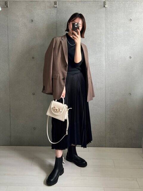 ユニクロでとりあえず買って！秋はこれさえ持ってれば困らない♡着回し自在な頼れるセットアップ