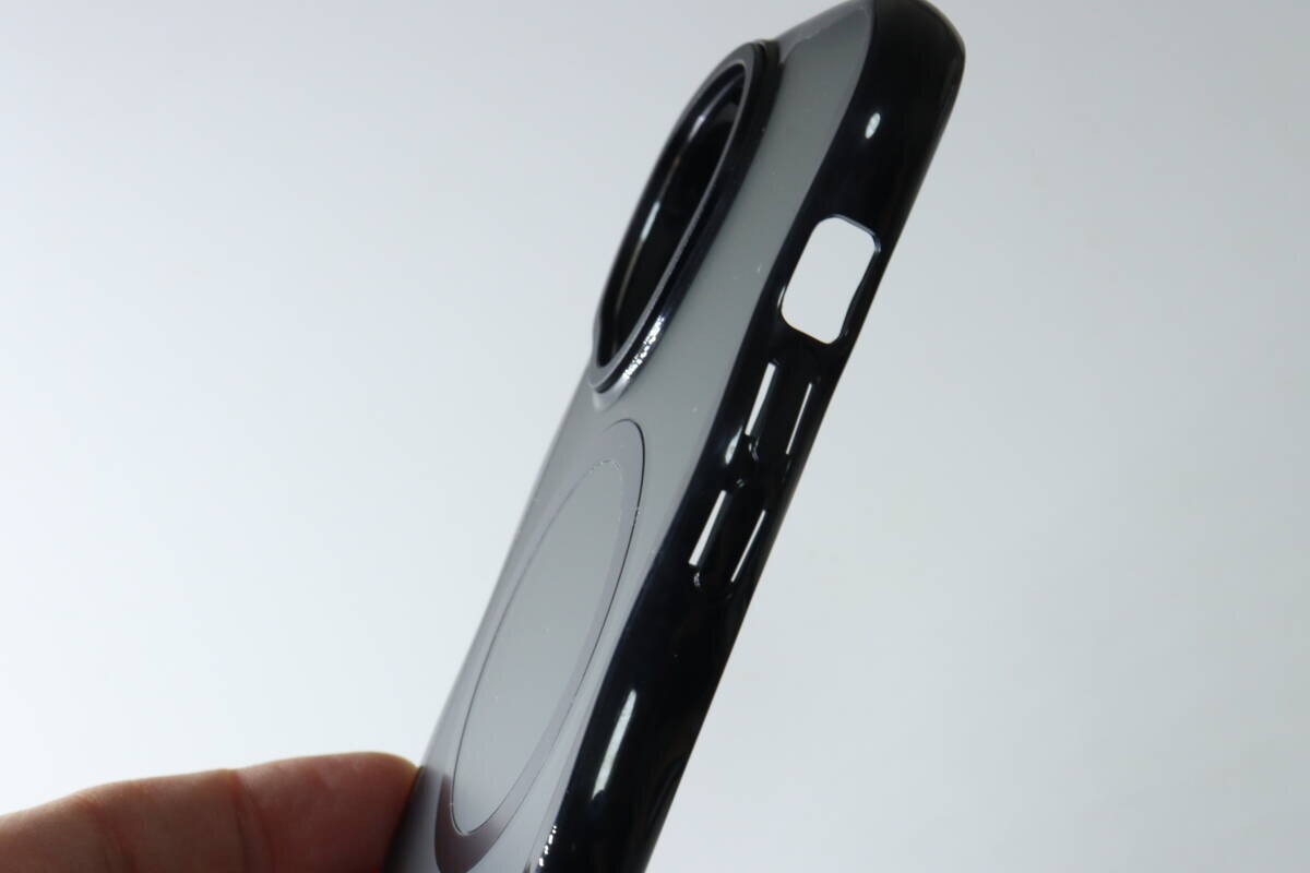 300円だけど…むしろお得に感じるわ～！快適性が爆上がりする！スマホケース