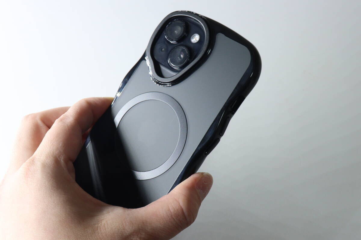 300円だけど…むしろお得に感じるわ～！快適性が爆上がりする！スマホケース