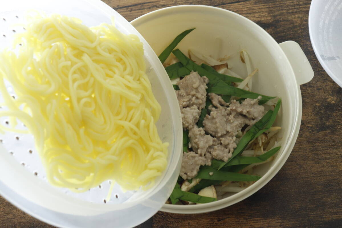 珍しいタイプ出た！「今日は料理したくない」って日に！家事が楽になる100均の時短調理グッズ