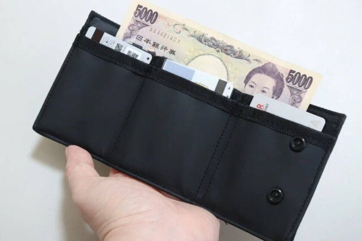 先に100均見といて大正解！「旅行用にもいいじゃん！」使いやすいお手頃財布3選