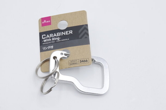 ダイソーで買って感動した…細かい所まで計算されてる！一味違うカラビナフック