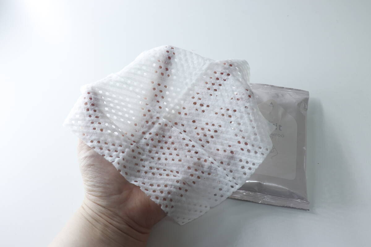ダイソーで買えて助かった～！「頭ベタベタでニオイも気になる…」夏の悩みを解決できるシート