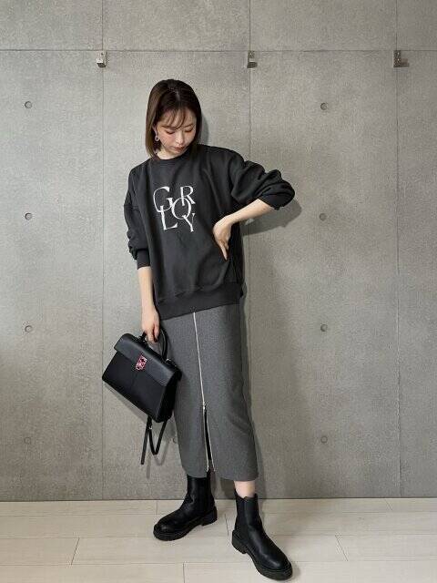 GUで一目惚れしてイロチ買い！はくだけでスタイルアップ♡色っぽタイトスカートコーデ