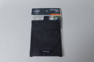 セリアにぴったりサイズあったぞ～！直接入れるのは…と思ってた♡持ち運びに便利なケース