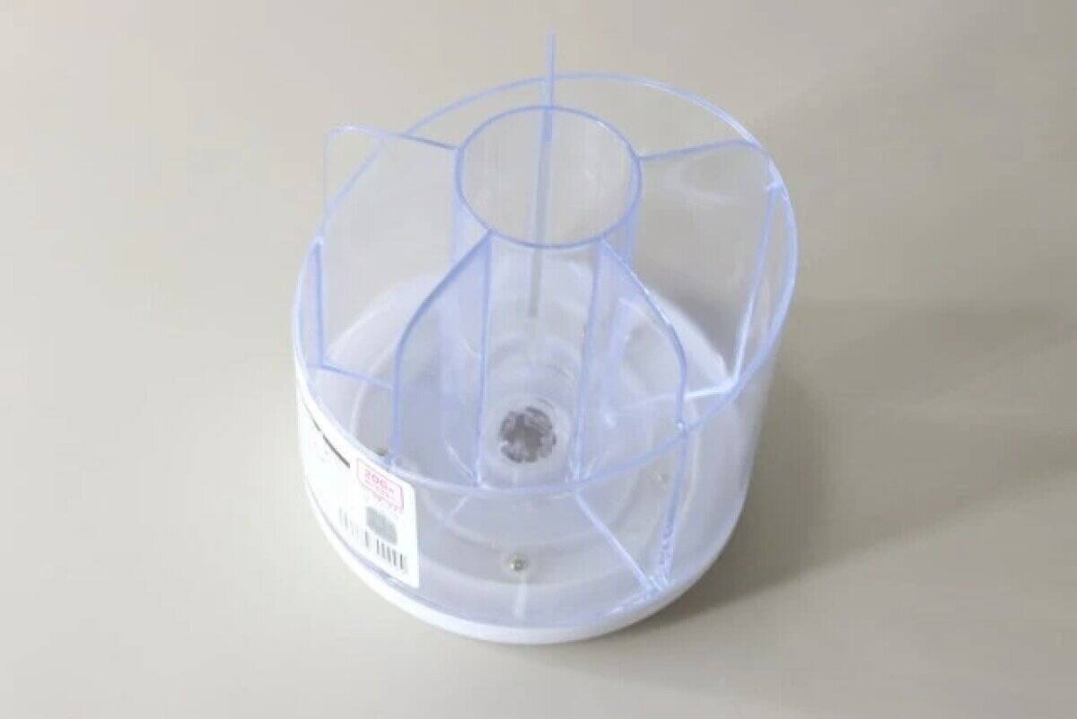 【ダイソー】回転式ペン立てが便利すぎた！食器棚がすっきり片付く！“じゃない”使い方