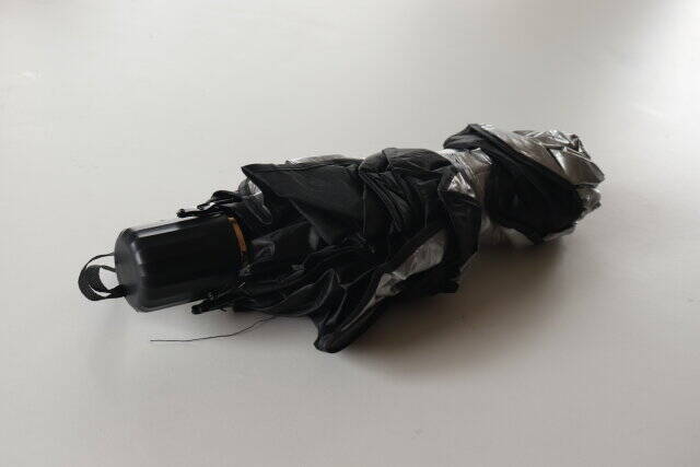 ダイソーで今大バズリ中！傘みたいな形でほんの数秒で着脱できる♡夏の必須アイテム