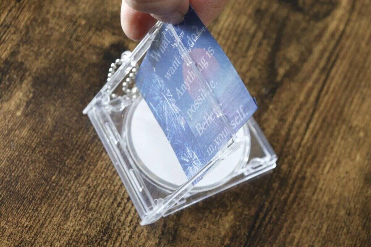 100均が本気出しすぎて怖い…！「見つけたら即ゲット推奨！」大人もハマるキーホルダー3選