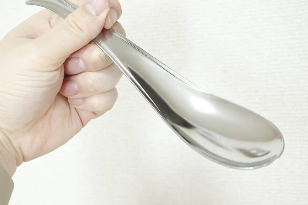 日本製なのに100円！？盛り付けも食事もこれ1つ！もう手放せないカトラリー