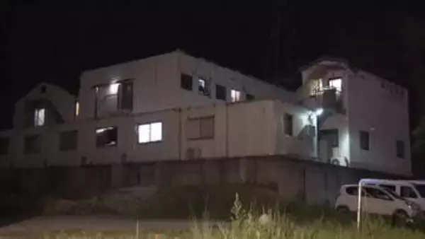 「カッとなって刺しに行った」“模造刀”で同僚の52歳男性の首突き刺し殺害か　79歳の男逮捕　大阪・大阪狭山市