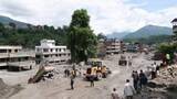 「ネパール大規模土石流　道路や橋寸断で救助難航　死者550人超、日本人家族含む2400人超が不明　生存率の壁「72時間」迫る」の画像1