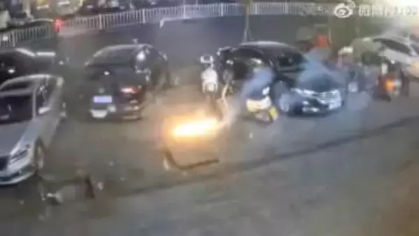 マンホールの蓋が突然吹き飛ぶ…原因は子どもの「爆竹遊び」　中国で社会問題に　消防当局が注意呼びかけ