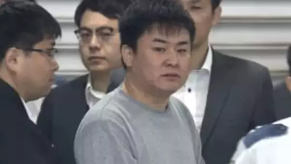 偽造「昭和天皇在位60年」銀貨250枚を中国から密輸容疑　中国籍の男を再逮捕　7都県で計1000枚超を両替か