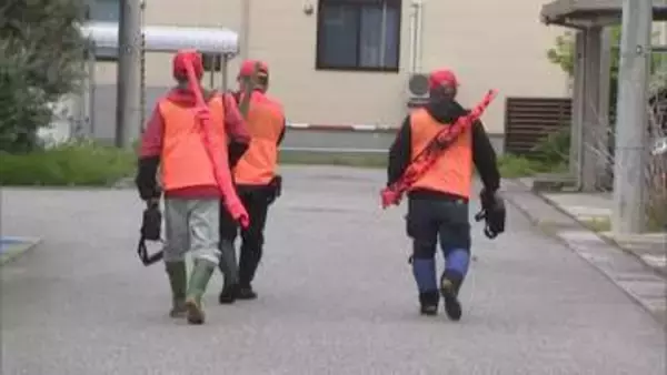 イヌの散歩中40代女性が用水路から飛び出してきたクマに襲われる　顔や頭などにケガ　富山市