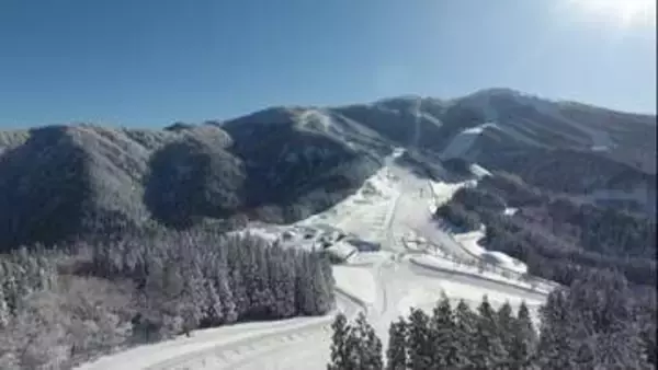 “最高のコンディション”を求めて　ゲレンデの安全を守るスキー場スタッフに密着　通年型に生まれ変わった福井・勝山のマウンテンリゾート