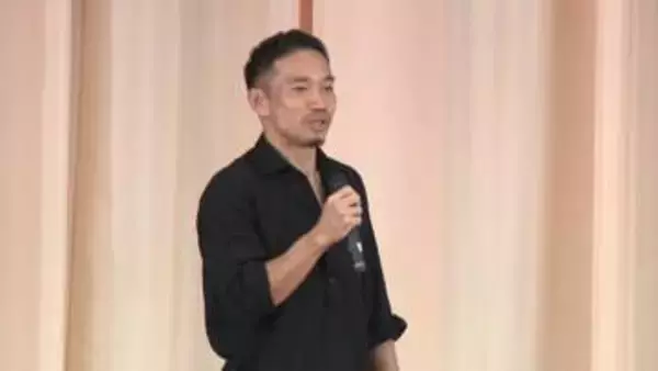 長友佑都が母校をサプライズ訪問「すごい熱気」　子どもたちからのリクエストに応え「ブラボー！」
