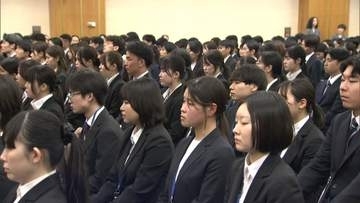 国家公務員採用で女性の割合が過去最高に　2年連続4割超　総合職採用でも4割に迫る