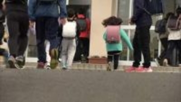 給食センター地震被害で災害用レトルトカレー提供　「ちょっと冷たいけどおいしい」　八戸市内で小中学校の授業再開