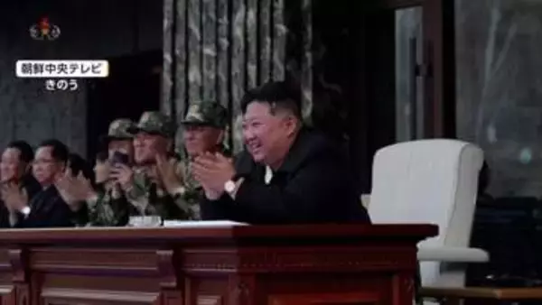 「腹筋で“おの”跳ね返す兵士、「1人で1万人倒せ」スローガンも　北朝鮮特殊部隊の訓練に金総書記は満面の笑み」の画像