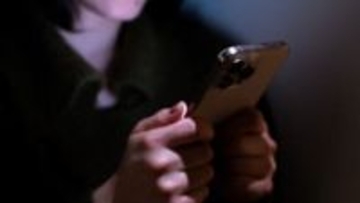 SNSで「学校戦争」拡散　子ども同士の暴力あおる投稿　15歳少年ら逮捕　ロンドン