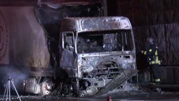 首都高速湾岸線でトラック炎上　「タイヤが燃えた」運転手が通報　一時通行止め　千葉・浦安市