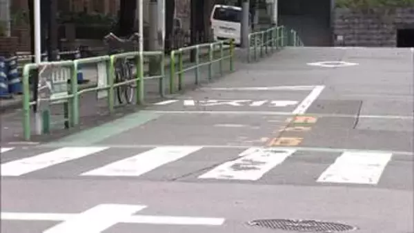 【速報】ダンプカーにひき逃げされ男性死亡　「物に乗り上げた感触はあった」運転手から事情聴く　東京・千代田区