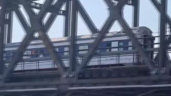 北朝鮮の乗務員「中朝は兄弟」　北京と平壌結ぶ旅客列車運行6年ぶり再開　交流活発化に期待感