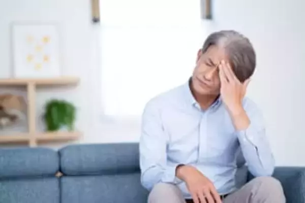 神奈川県の黒岩知事が入院…記者が体験した「慢性硬膜下血腫」　腕のしびれやふらつき、激しい頭痛の症状