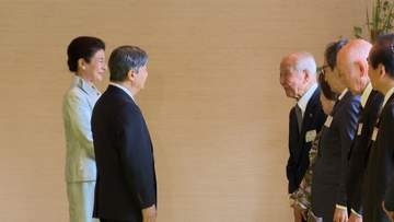 愛子さまも和やかに歓談　両陛下が「国宝」監督を祝福　日本芸術院賞受賞者らと宮中茶会