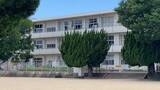 「小学校で火災「音楽室から廊下にかけて白い煙」　児童・教職員らはグラウンドに避難、けが人なし　長崎・雲仙市」の画像1