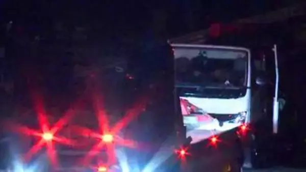 東北道の道路工事で停車中のトラックに別のトラックが追突…近くで作業していた55歳女性が巻き込まれ死亡　宮城・大崎市