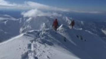 “憧れの山”厳冬期の「剱岳」に挑む登山者たちを支える山小屋「馬場島荘」の物語