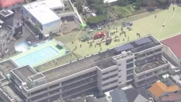 東京・北区の小学校火事　小3男児「めっちゃ怖かった」「先生はすぐに避難をと」　児童ら10人けが　滝野川第三小学校