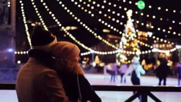 イギリス・スウェーデンで出会った…温かな想いや幸せを願う人々の心を映し出すクリスマス・イルミネーション