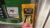 「ニューヨークの「メトロカード」販売終了…タッチレス決済「OMNY」へ完全移行　30年以上の歴史に幕」の画像1