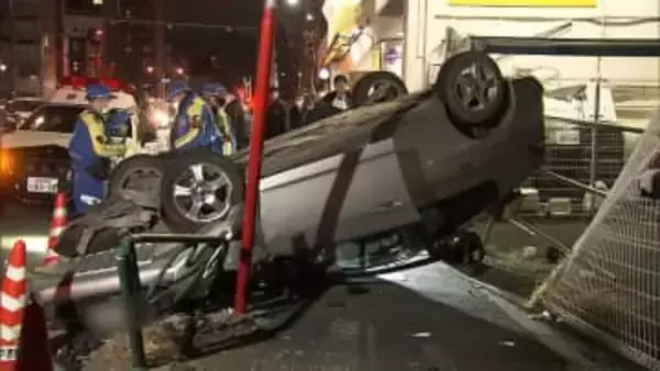 環七通りで追突事故起こし外国人とみられる2人が逃走中…事故前には交通違反でパトカーが追跡　東京・杉並区