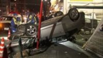 環七通りで追突事故起こし外国人とみられる2人が逃走中…事故前には交通違反でパトカーが追跡　東京・杉並区